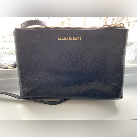 MICHAEL Michael Kors Handbags - Michael Kors Black Purse